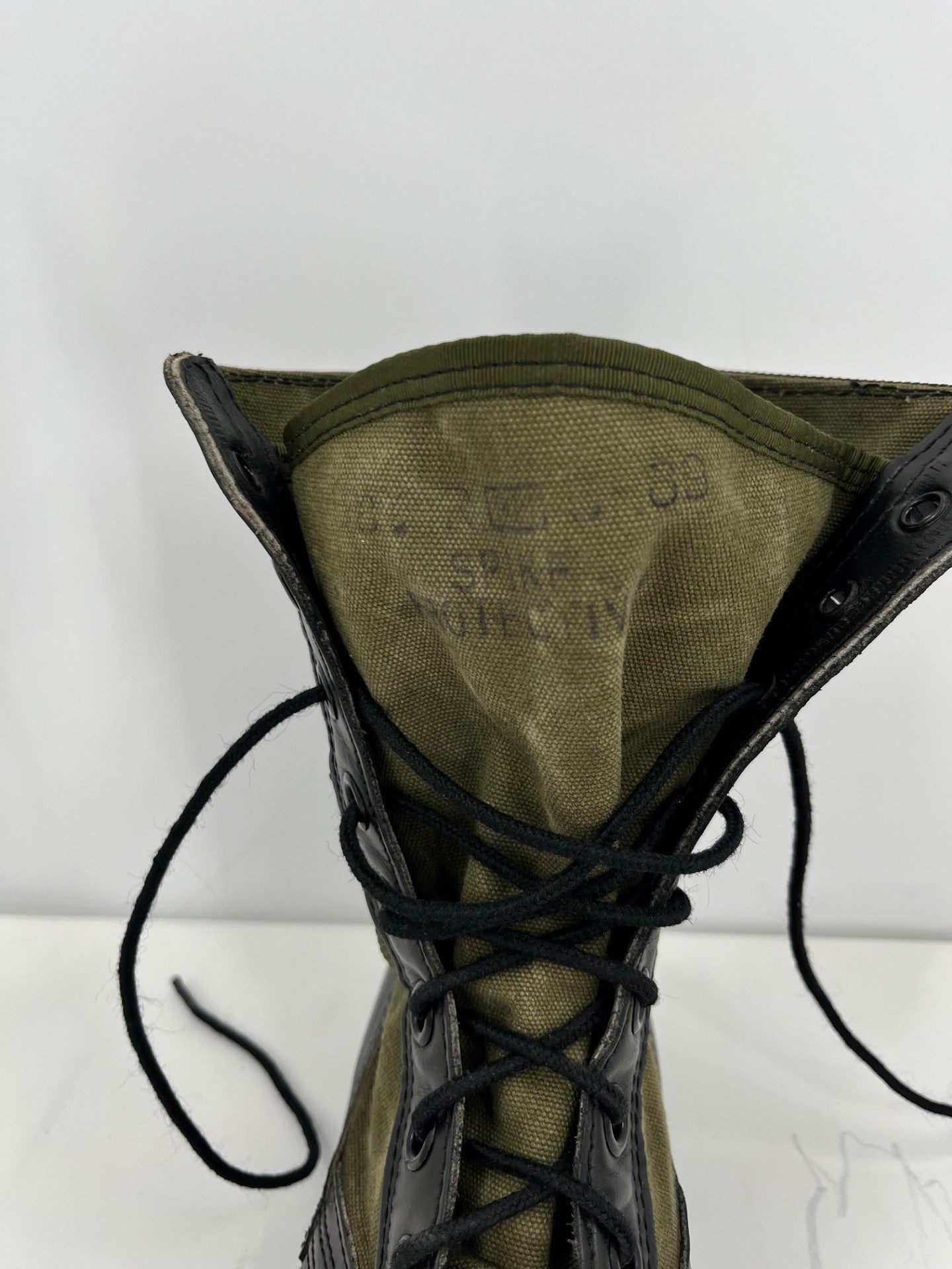 Post Vietnam War G.I. OD Green Jungle Boots Size: 8.5R
