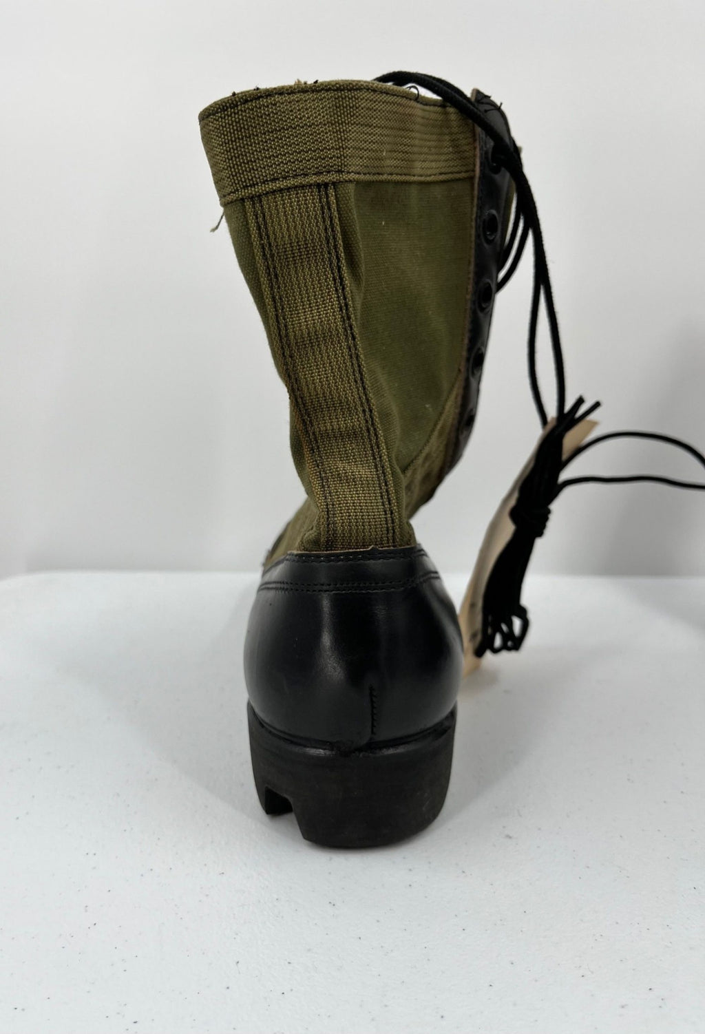 Unissued Vietnam War G.I. OD Green Jungle Boots Size: 9N