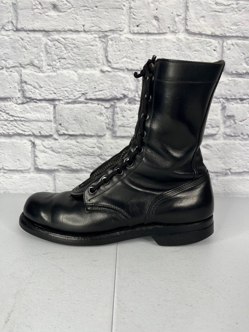 Vietnam Issue Black Leather Combat Boots w/ Zippers Size: 7R